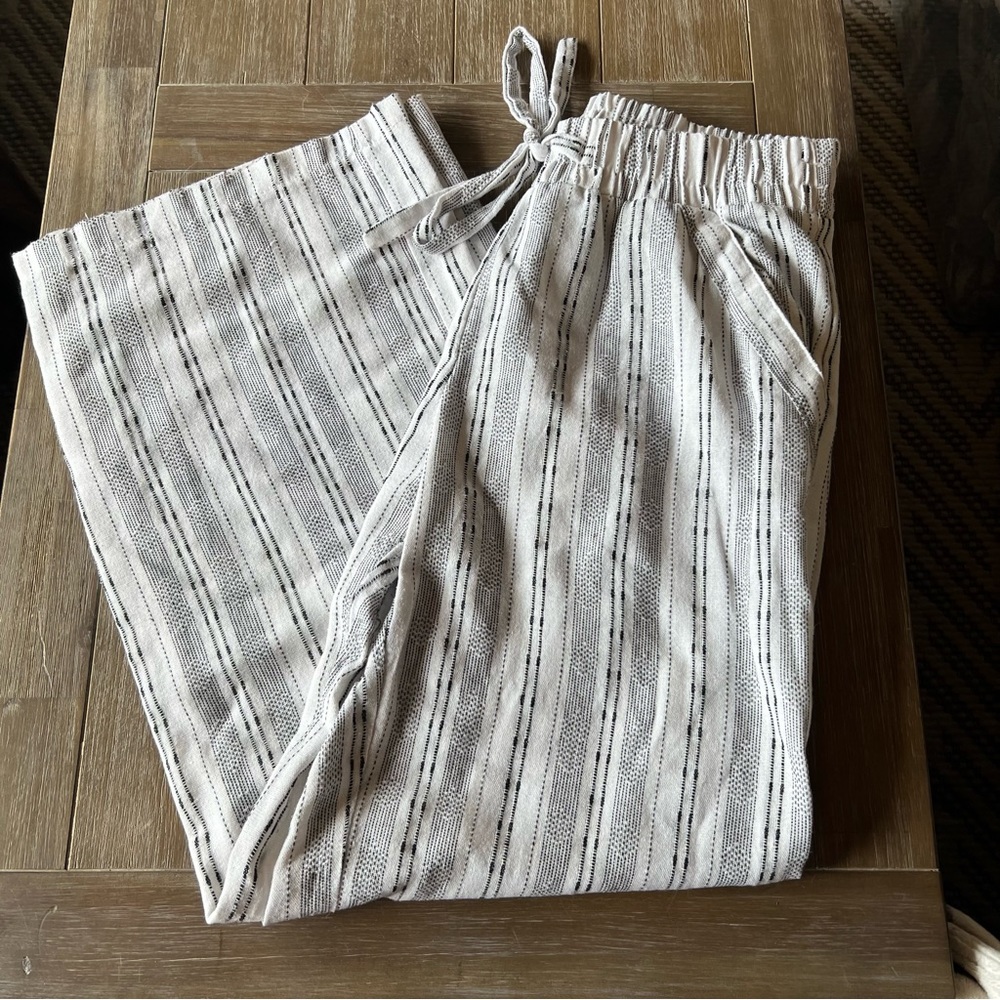 Wide leg pants